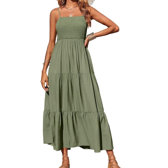 Women’s Maxi Dress - Picture 3 of 6